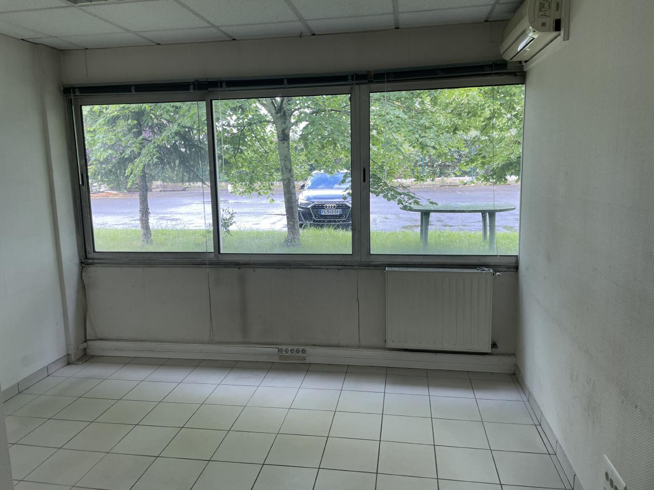 Local d'activité Lormont 1800m² Location local d'activité Lormont Gironde OLACT2423028 5